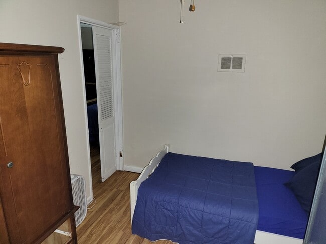 Photo - 649 Smadbeck Ave Unit Lakehouse Apartment