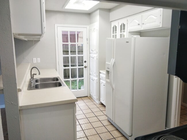 Photo - 828 Via Madonna