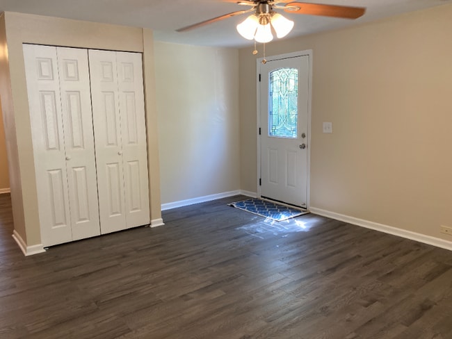 Photo - 309 Blade St Unit A