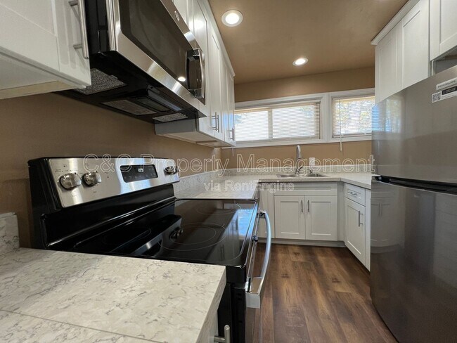 Photo - 21724 E Cliff Dr Unit 3