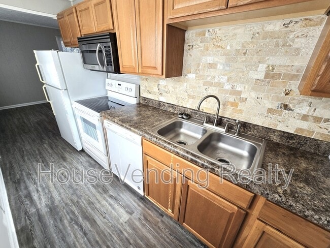 Photo - 720 Houston Ave