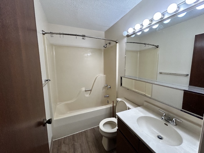 Photo - 620 Cumberland Dr Unidad 620