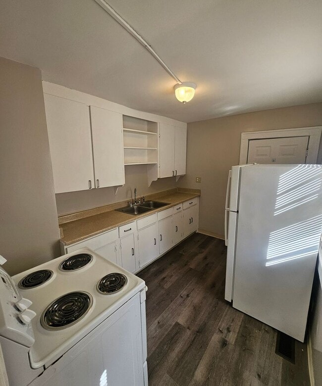 Photo - 5409-5411 Harrison St. Unit 5411 Harrison St. 1F