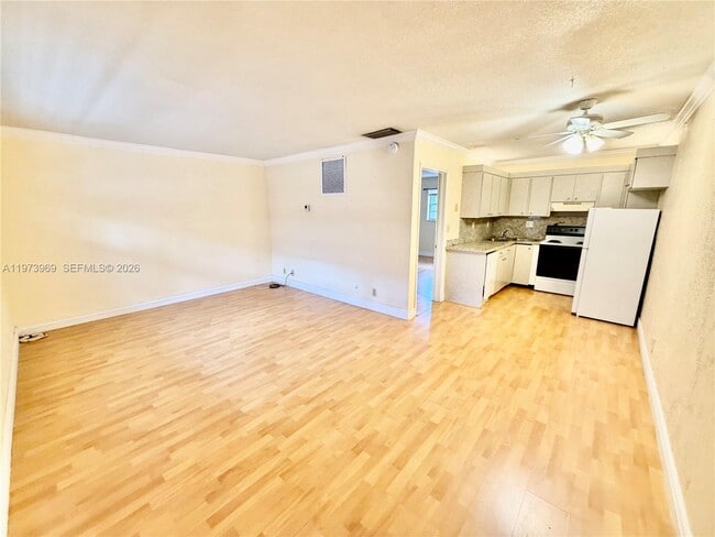 Photo - 510 NE 17th Ave Unit 207