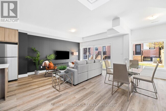 Photo - 449 Lansdowne Ave Unité Laneway