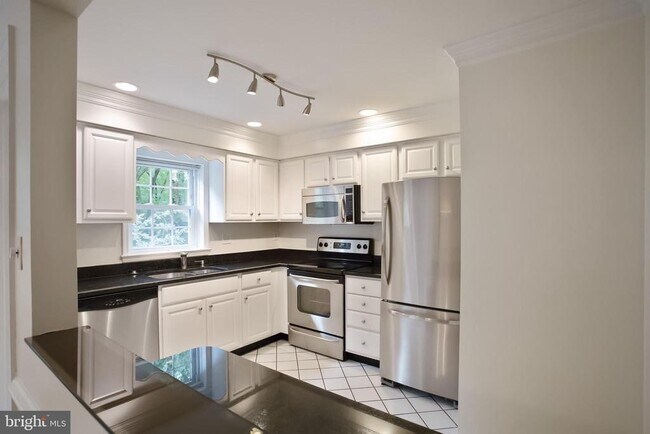 Photo - 7041 Alicent Pl