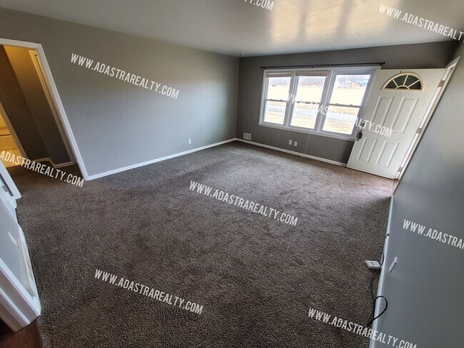 Photo - Spacious 2 Bedroom Duplex in Raytown-Avail...
