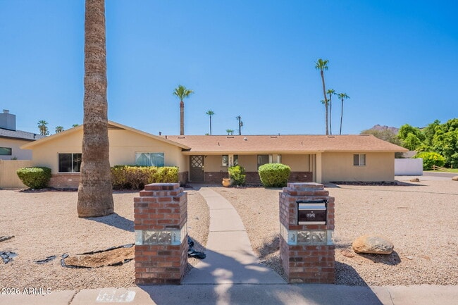 Building Photo - 6839 E Montecito Ave