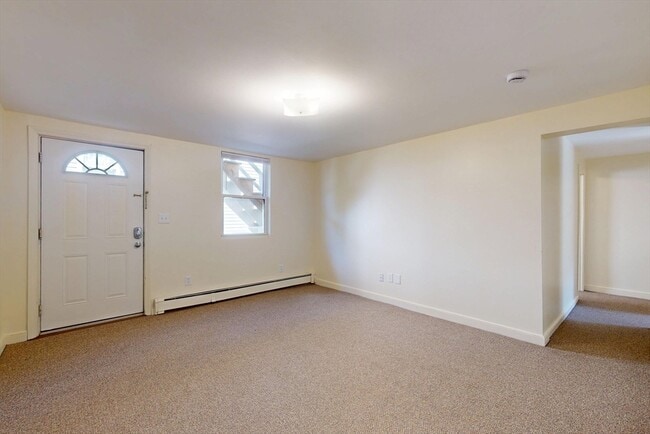 Building Photo - 54 Rumford Ave Unit 2 Rental