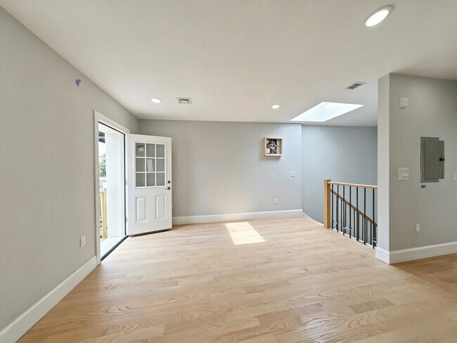 Photo - 84 Chelsea St Unit 3