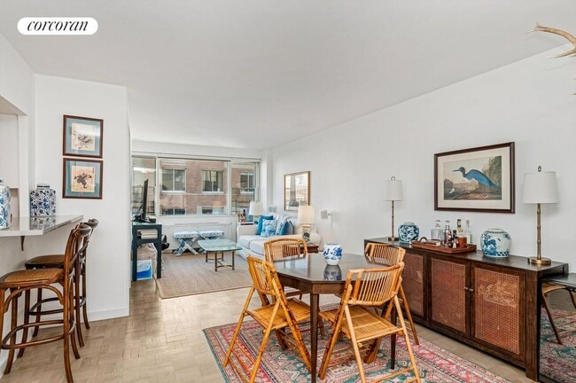 Photo - 340 E 64th St