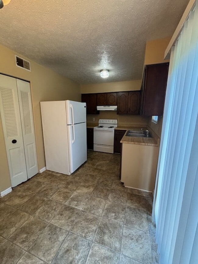 Photo - 409 Shelby Ave