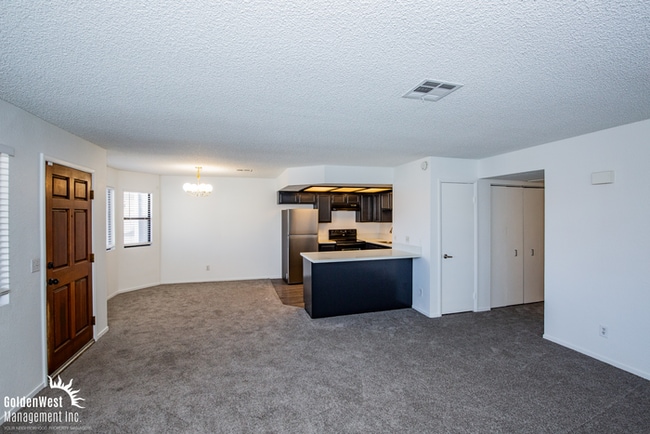 Photo - Charming 2Bdm 2Ba Upstairs Condo with Fireplace in Baycliff Creeks at The Lakes!