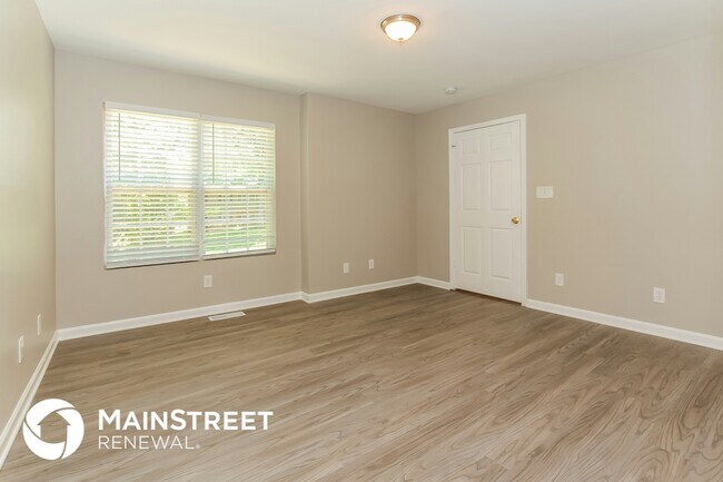 Photo - 2711 Kendrick Dr