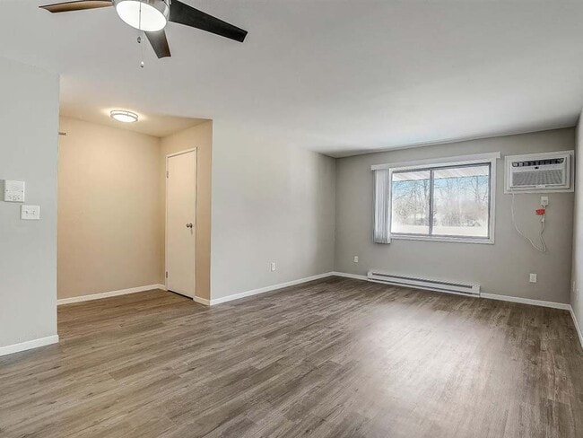 Roberts Manor Apartments
