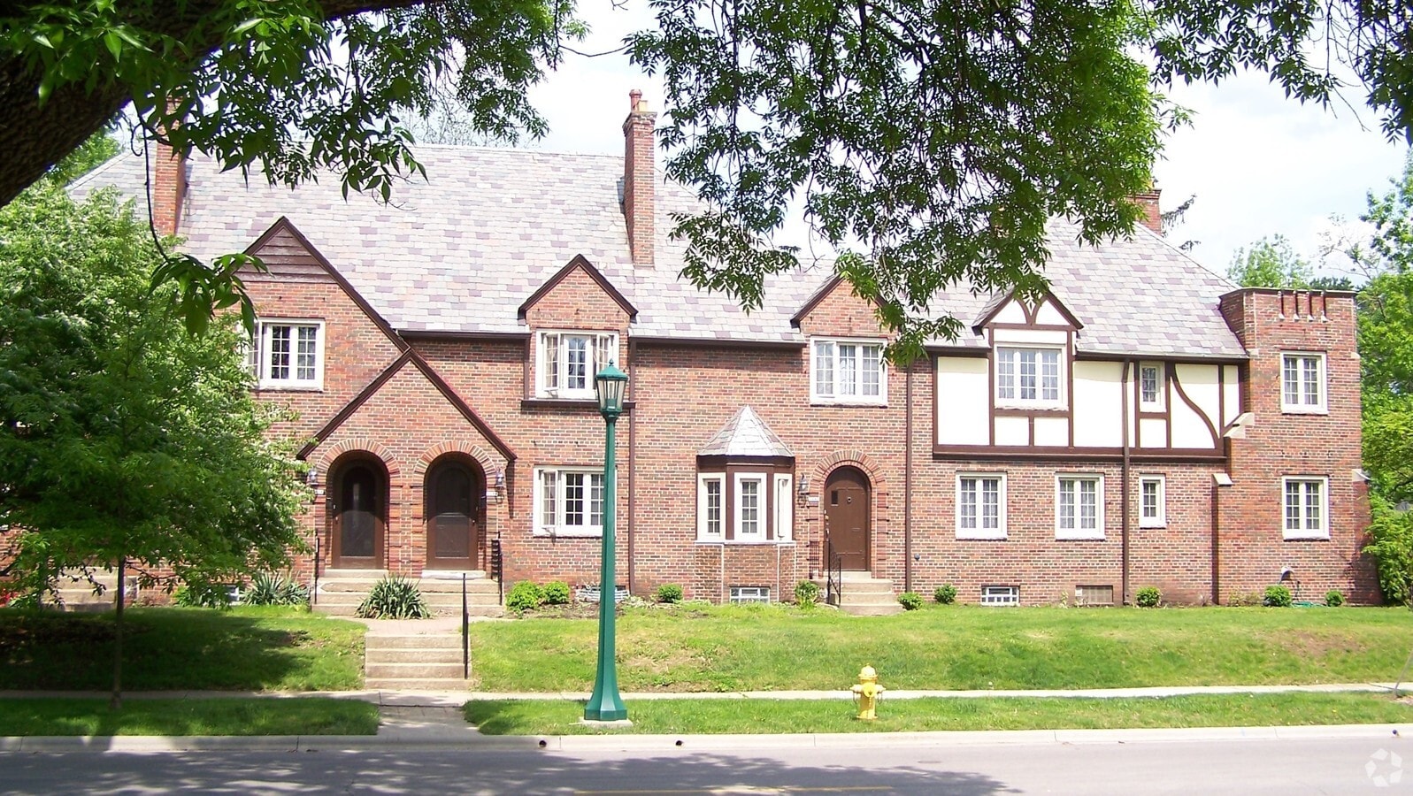 Photo - 2192--2198 Coventry Rd