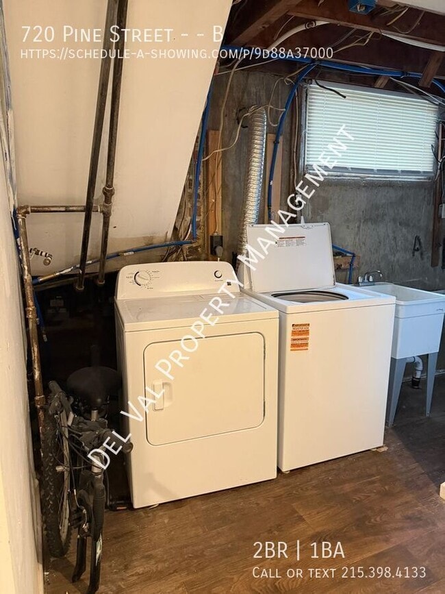 Building Photo - 720 Pine St Unit B