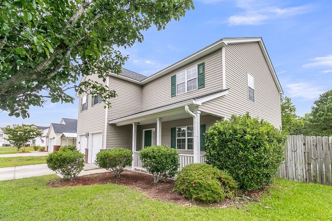 Photo - Recently Updated 4 bedroom 2.5 bathroom two story home available in Ladson!