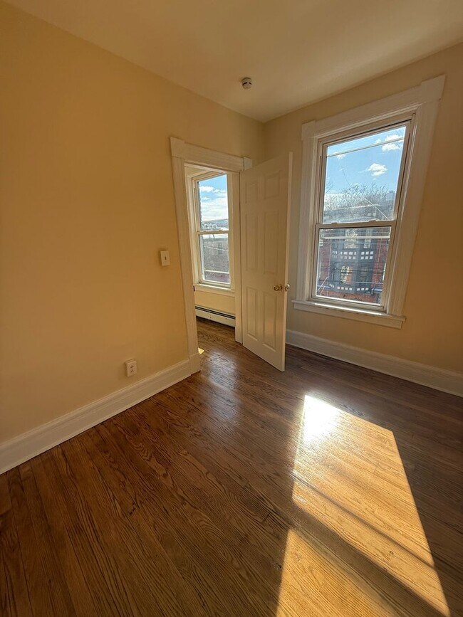 Photo - 126 S William St Unidad 3