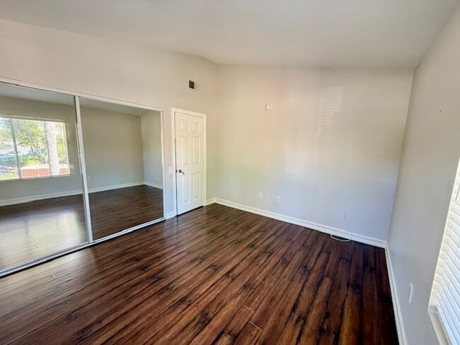 Photo - Beautiful 2-Bedroom Condo in Desirable Ran... Unidad 111