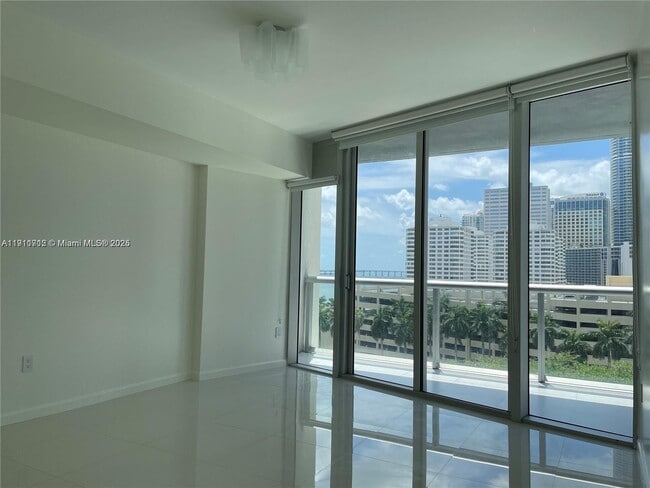 Photo - 495 Brickell Ave Unit 909