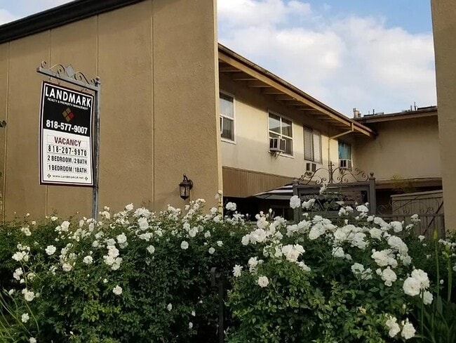Linda Granada Apartments
