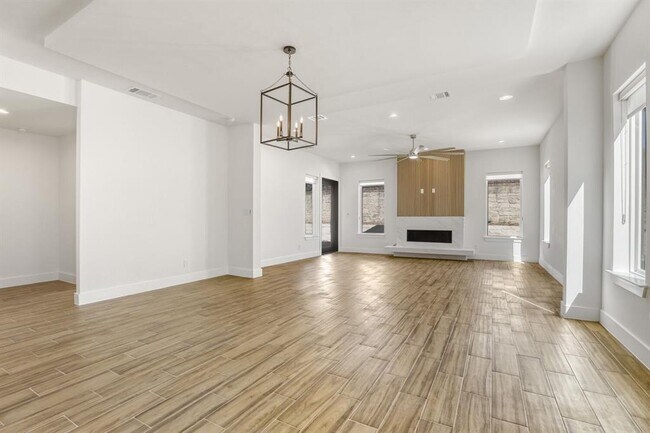 Photo - 9 Denbury Glen