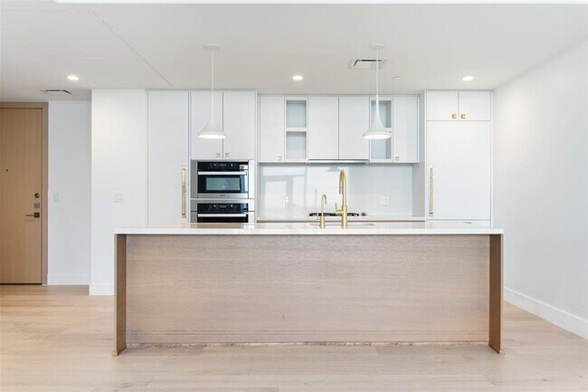Photo - 70 Rainey St Unit 1701