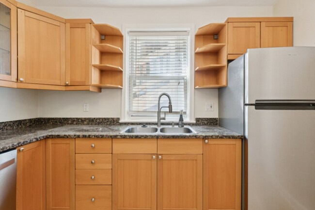 Photo - 5955 N Winthrop Ave Unidad 1E