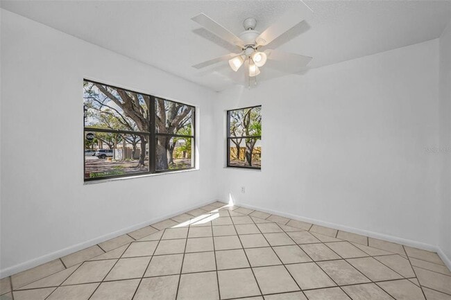 Photo - 10626 Longwood Dr Unidad 102
