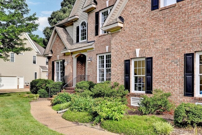 Photo - Spacious 5BR/4BA Home in Yorktown – Convenient Location and Comfortable Living