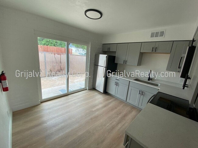 Photo - 2515 N Geronimo Ave Unit B