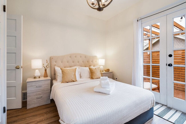 Photo - 2403 7th Ave W Unidad ID1036024P