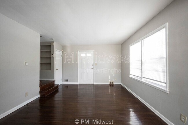 Photo - 1857 W 60th St