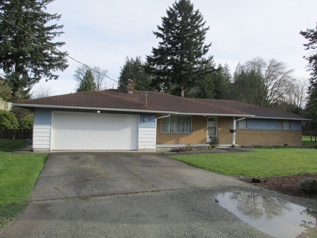 Photo - 3 Bedroom House in Burlington