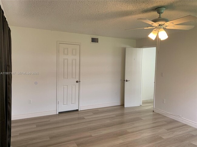 Photo - 10040 SW 198th St Unidad N/A