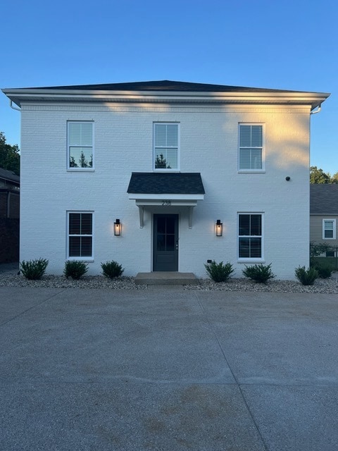 Building Photo - 238 Chenoweth Ln Unit 101