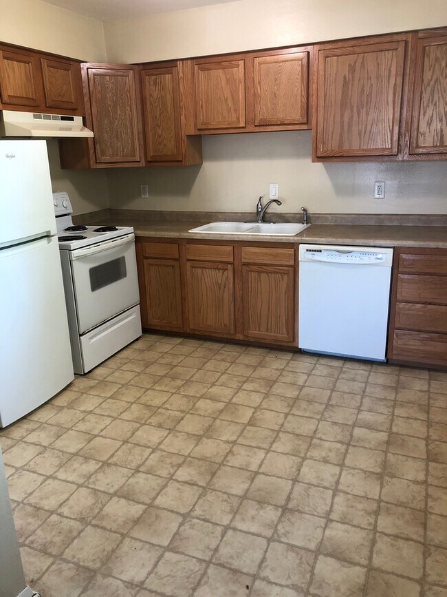 Photo - 1528-1530 Seminole Ave NW Cedar Rapids, IA 52405 Unidad 1530