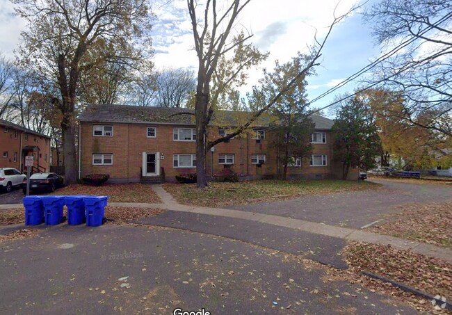 Building Photo - 35 Deerfield Ct Unit 30B Rental