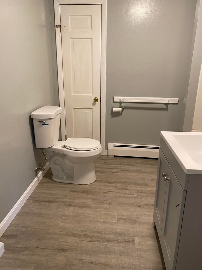 Photo - 916 Main St Unit 1