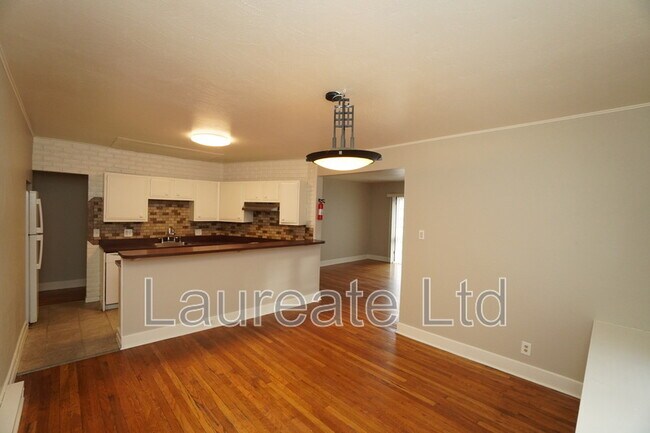 Photo - 935 E 8th Ave Unidad #1