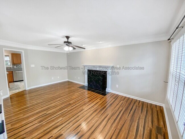 Photo - 3312 Maple Valley Ln