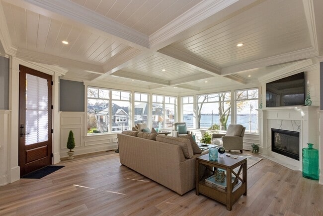 Photo - 25 Cushing Ave