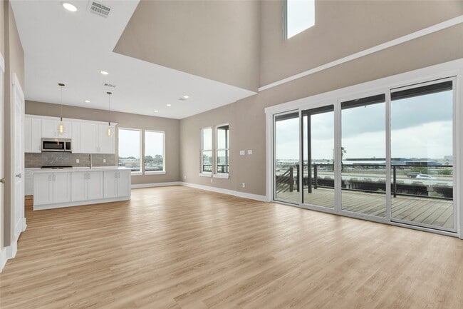 Photo - 28 Cmdr. Runco Ln