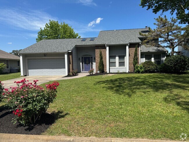 Building Photo - Lake Front Living-Four Bedroom Three and a... Rental