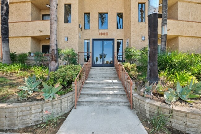 Casa Verde at Canyon Crest Hills Apartments