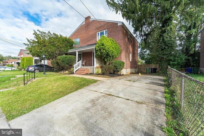 Photo - 4011 Mortimer Ave