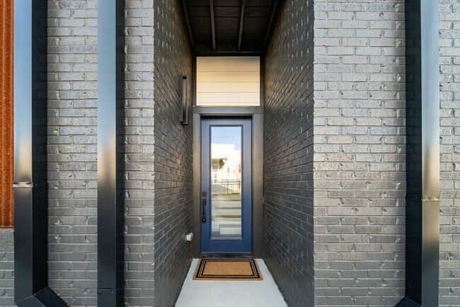 Photo - 1861 Zeta Way