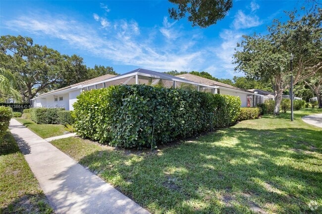 Building Photo - 2904 Pin Oak Ct Rental