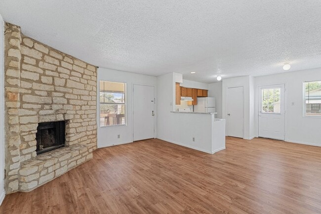 Photo - 302 Algerita Dr Unit D